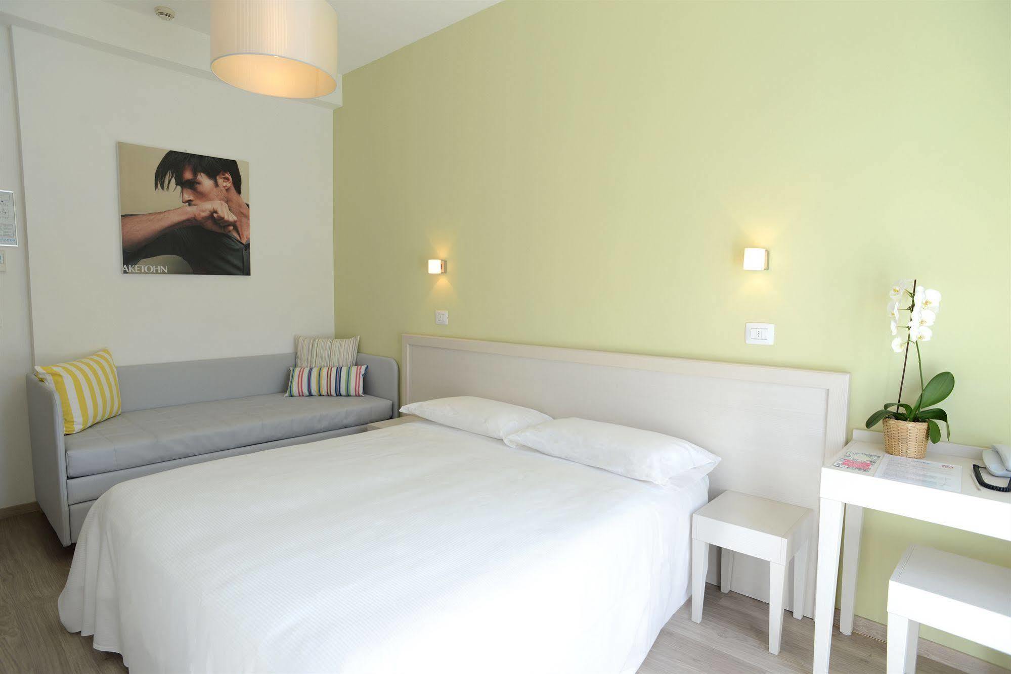 Maree Hotel Cesenatico Esterno foto