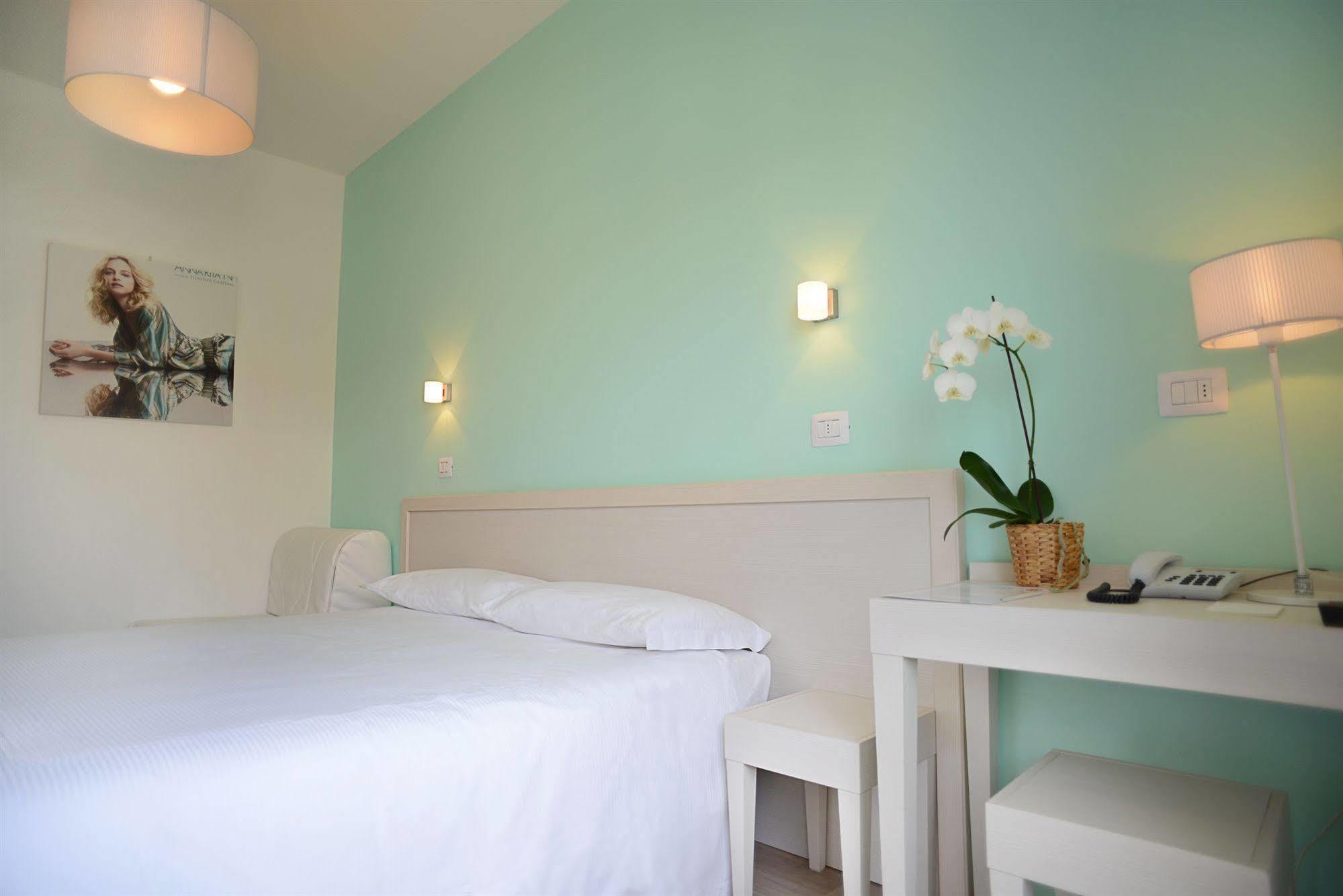 Maree Hotel Cesenatico Esterno foto