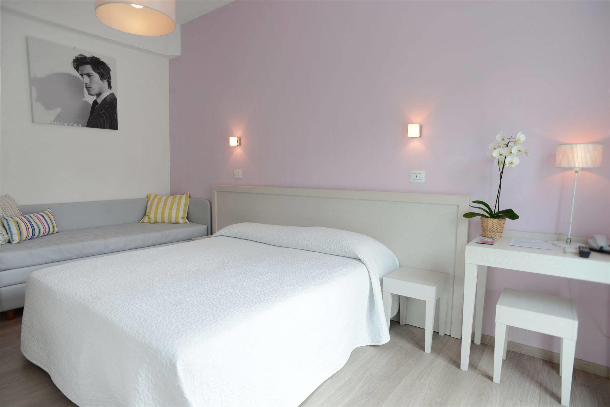 Maree Hotel Cesenatico Esterno foto